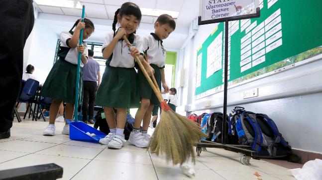 japan_school_cleaning_0